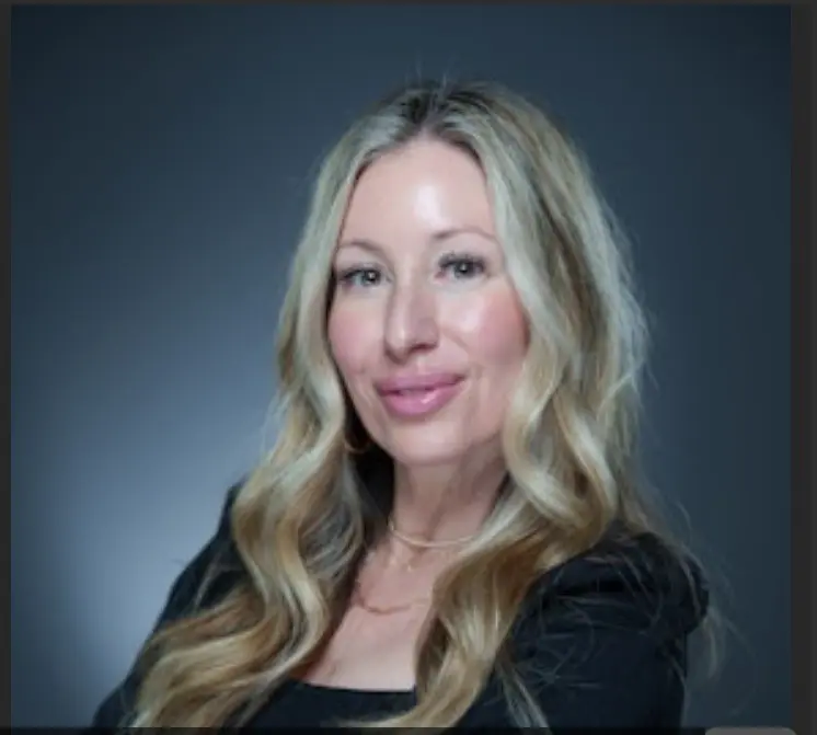 Professional photo of Monica Barboza.
